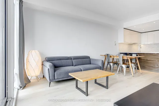 488 University Ave Unit 4811