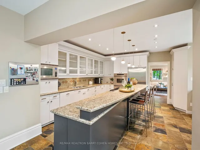 Additional image 8 of 16 Clarendon Ave