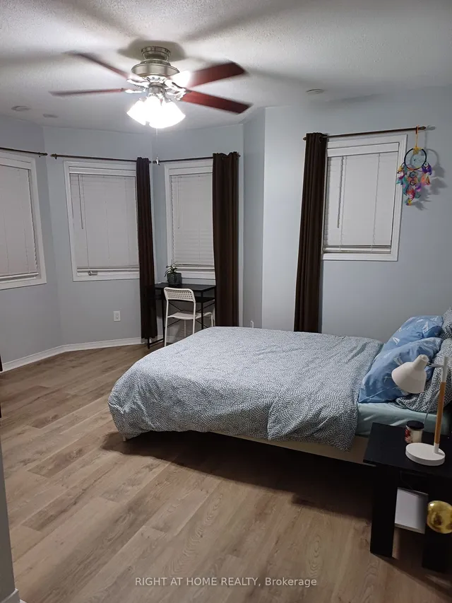 Additional image 17 of 29 Rosebank Dr Unit 212