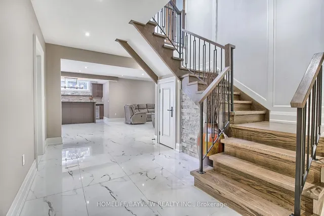 Additional image 28 of 41 Transwell Ave