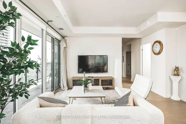 Additional image 5 of 955 Bay St Unit 4007