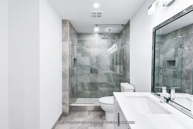 Additional image 17 of 10 Queens Quay Unit 2402