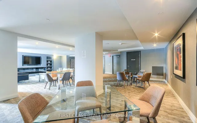 Additional image 10 of 525 Adelaide St Unit 1022