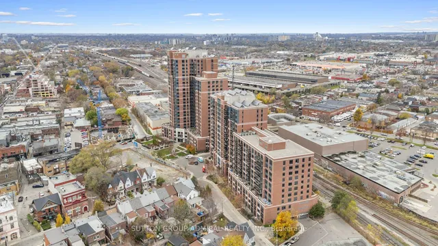 Additional image 24 of 60 Heintzman St Unit 1715