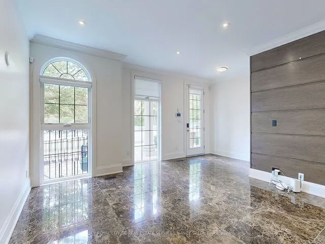 Additional image 15 of 2460B Bayview Ave