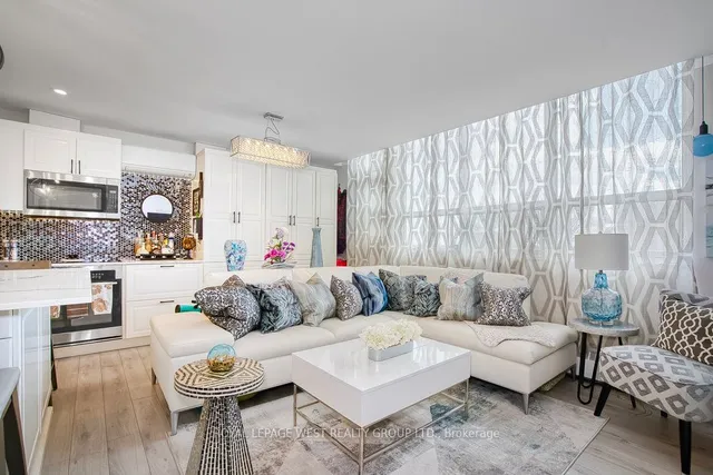 Additional image 4 of 3621 Lake Shore Blvd Unit PH1