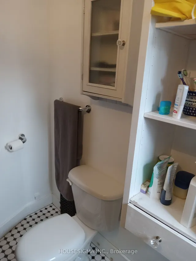 Additional image 16 of 256 Woodbine Ave