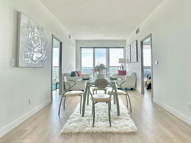 Additional image 13 of 25 Mcmahon Dr Unit 1902