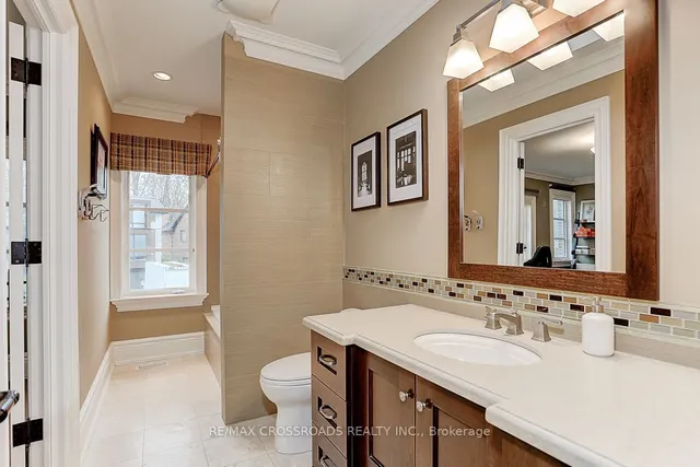 Additional image 30 of 2 Sorrel Crt