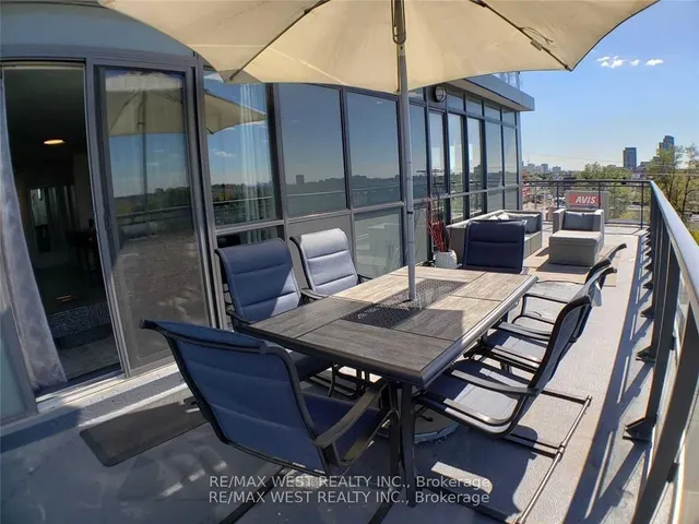 16 McAdam Ave Unit 409