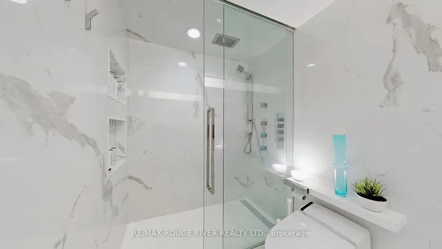 Additional image 32 of 701 Sheppard Ave Unit 702