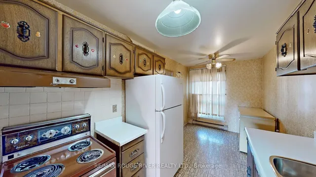 Additional image 11 of 70 Cass Ave Unit 117