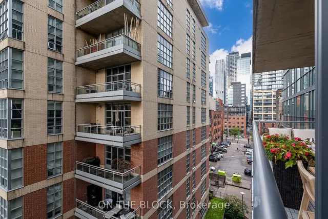 Additional image 21 of 478 King St Unit 616