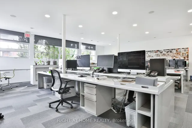 Additional image 4 of 660R College St