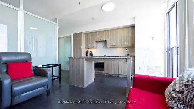 Additional image 4 of 426 University Ave Unit 3801