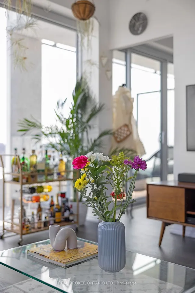 Additional image 2 of 5 Soudan Ave Unit 2004