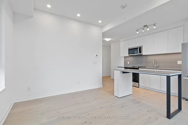 Additional image 8 of 3100 Keele St Unit 1020