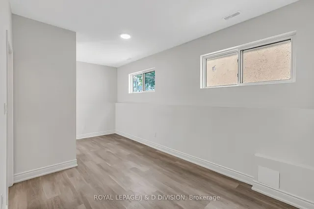 Additional image 31 of 19 Lambton Ave