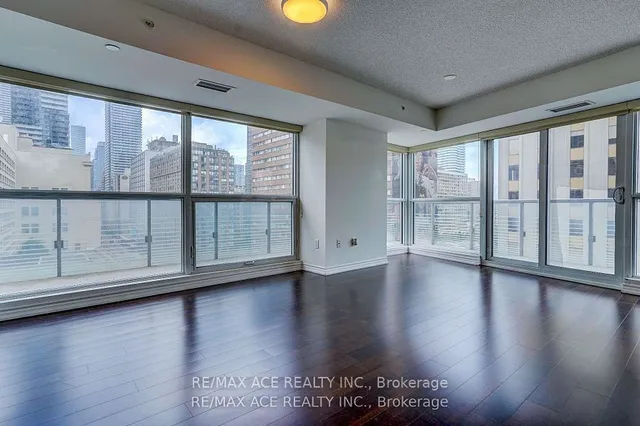 Additional image 7 of 386 Yonge St Unit 702