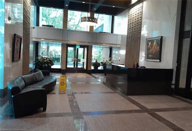 Additional image 25 of 33 Harbour Sq Unit 2037