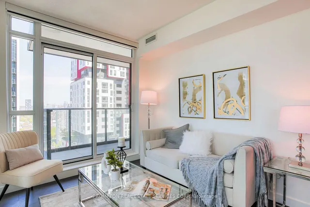 Additional image 17 of 38 Widmer St Unit 2911