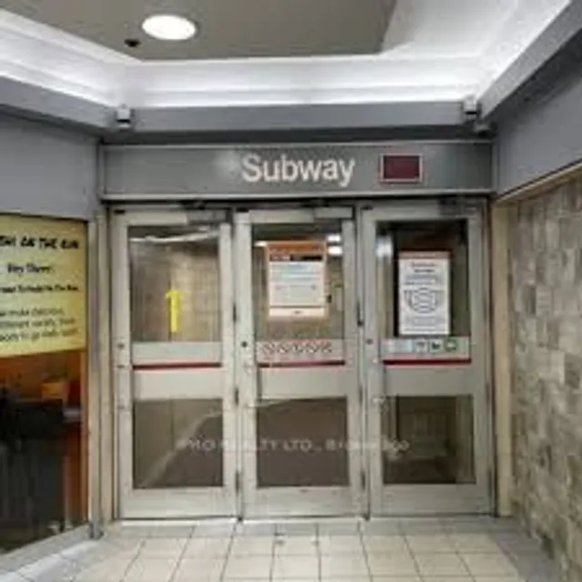 Additional image 12 of 386 Yonge St Unit 708