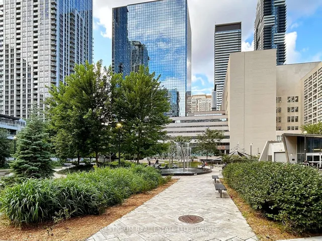 Additional image 33 of 388 Yonge St Unit 6901