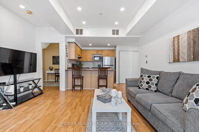 Additional image 5 of 760 Lawrence Ave Unit 83