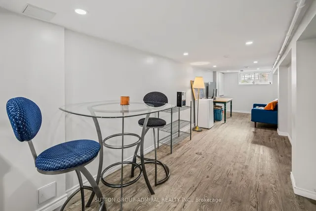 Additional image 31 of 658 Dundas St