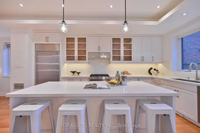 Additional image 9 of 165 Strathnairn Ave