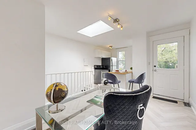 Additional image 14 of 1055 Woodbine Ave