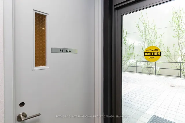 Additional image 27 of 81 Navy Wharf Crt Unit 2310