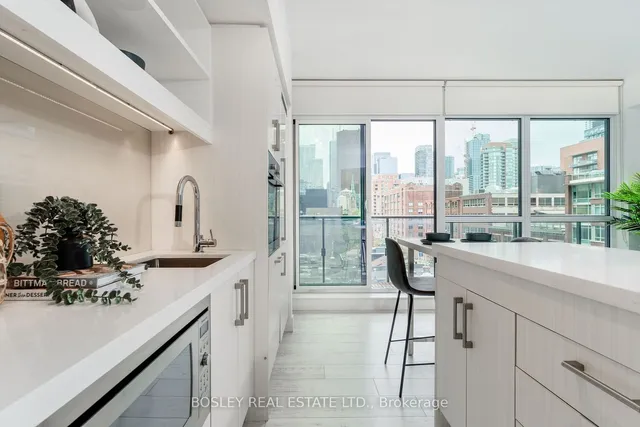 Additional image 15 of 39 Sherbourne St Unit 706
