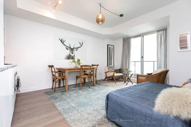 Additional image 3 of 81 Navy Wharf Crt Unit 2310