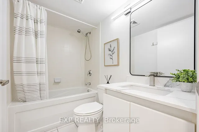 Additional image 17 of 231 Fort York Blvd Unit 327