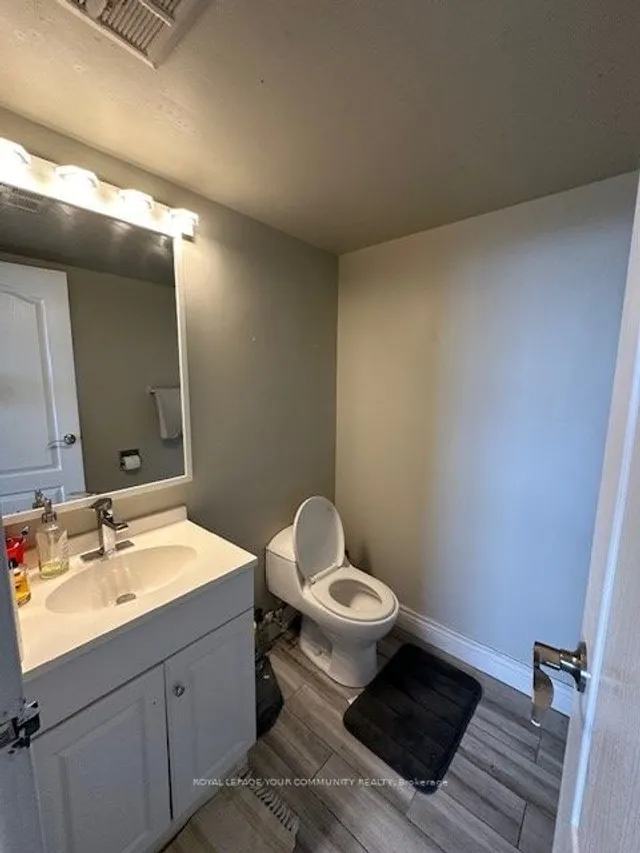 Additional image 20 of 236 Albion Rd Unit 1510