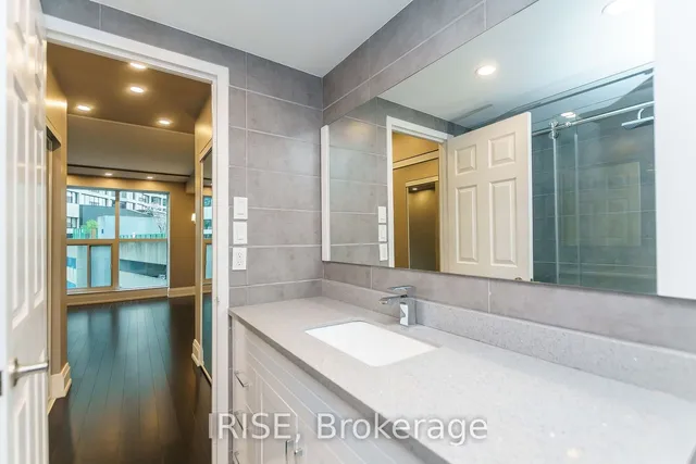 Additional image 7 of 77 Harbour Sq Unit 806