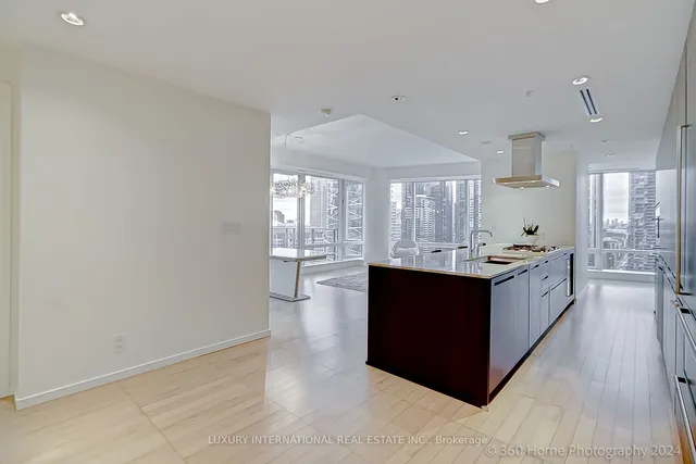 Additional image 2 of 180 University Ave Unit 2501