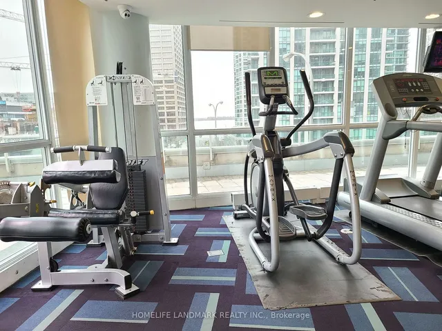 Additional image 16 of 18 Yonge St Unit 1303