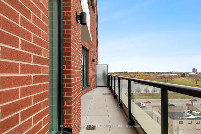 Additional image 23 of 3100 Keele St Unit 714