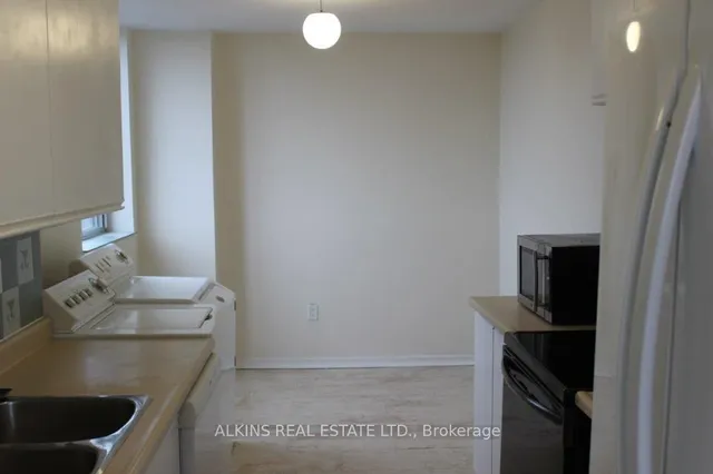 Additional image 13 of 35 Ormskirk Ave Unit 921