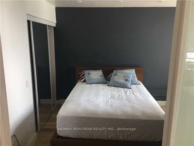 Additional image 4 of 5 Marine Parade Dr Unit 917