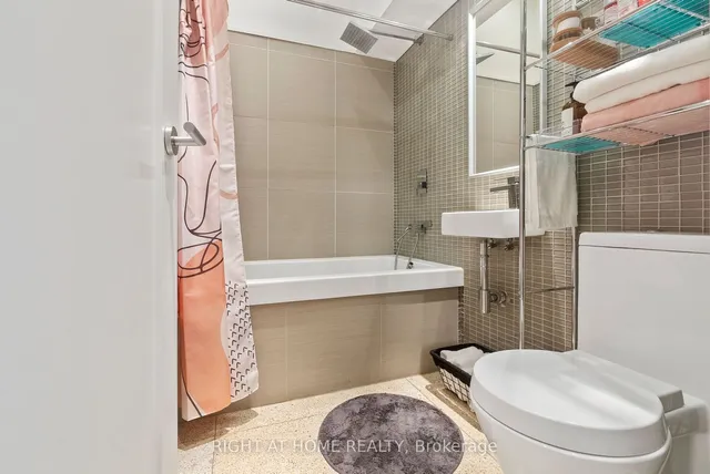 Additional image 11 of 365 Dundas St Unit 102