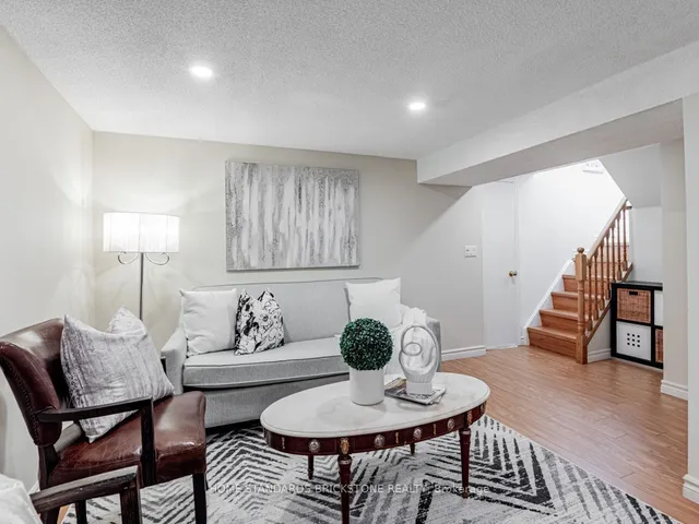 Additional image 29 of 156 Avondale Ave