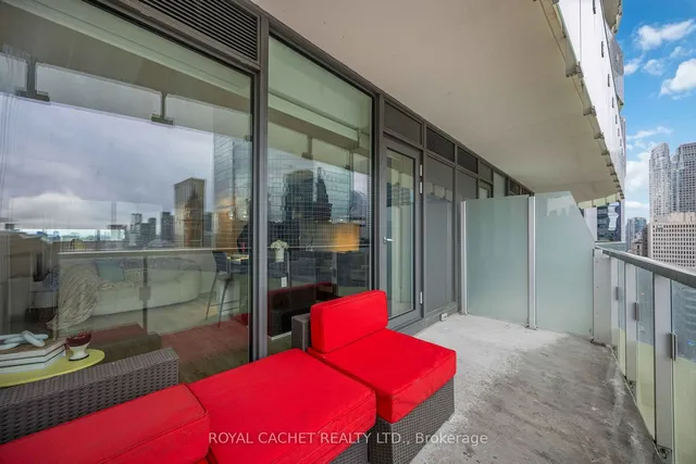 Additional image 33 of 197 Yonge St Unit 1411
