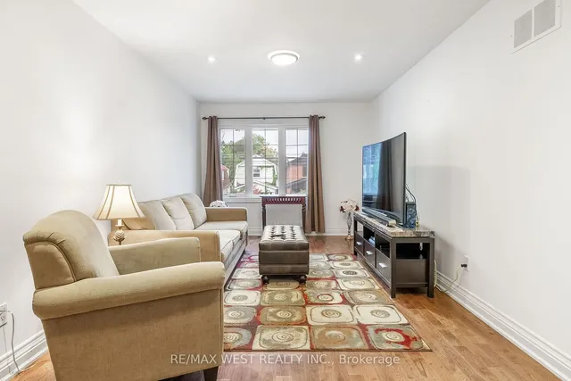 Additional image 8 of 1301 Woodbine Ave
