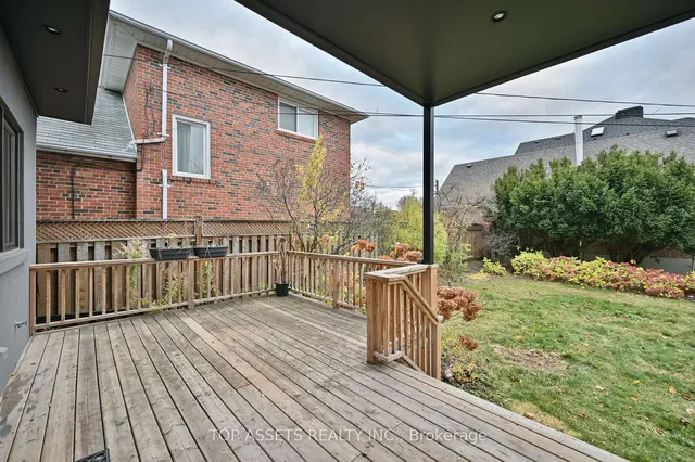 Additional image 35 of 165 Strathnairn Ave
