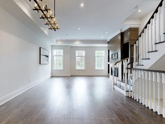 Additional image 2 of 2460B Bayview Ave