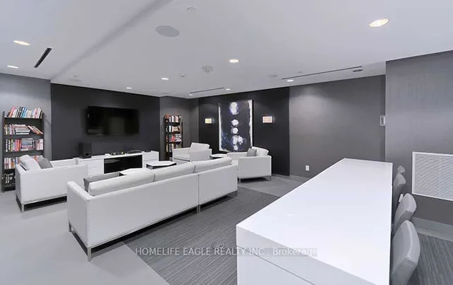 Additional image 26 of 51 East Liberty St Unit 706