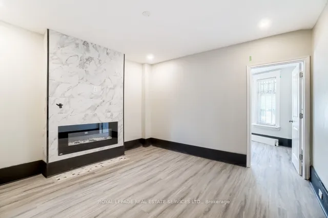 Additional image 3 of 31 Tyndall Ave